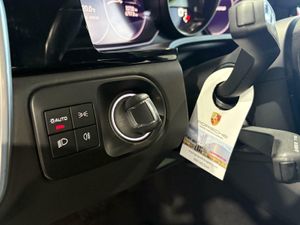 Porsche Cayenne Coupé E-Hybrid Platinum Edition  La edición Platinum añade un toque de exclusividad con detalles en platino satinado, llantas RS Spyder Design de 21 pulgadas y otros elementos de diseño específicos.   - Foto 30