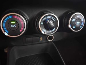 Toyota Aygo X Cross 1.0 vvt-i 72cv play  - Foto 20