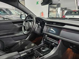 Jaguar XF 2.0D 180CV RSPORT AWD AUTO.   - Foto 9