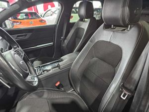 Jaguar XF 2.0D 180CV RSPORT AWD AUTO.   - Foto 19