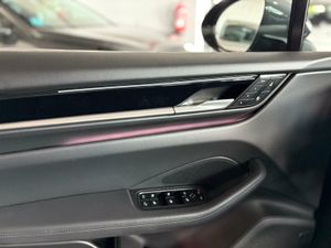 Porsche Macan 4 ELECTRIC   - Foto 11