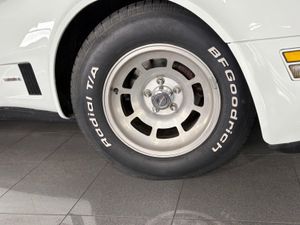 Chevrolet Corvette C3 STINGRAY AUT.  - Foto 16
