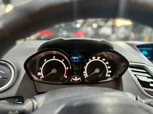 Ford Fiesta 1.5 TDCi Trend 75 CV (55.00 kW)  - Foto 11