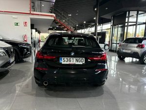 BMW Serie 1  SERIES HATCH 1.5 118I (100KW) Opcionales: 2.157 €  - Foto 6