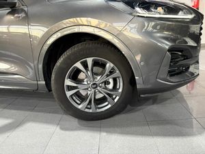 Ford Kuga ST-LINE 2.5 DURATEC PHEV 165KW AUTO ST-LINE 1.5T ECOBOOST 110KW (150CV) ALFOMBRILLAS DE MALETERO REVERSIBLE^PAQUETE TECH^RUEDA DE REPUESTO MINI^CABLE DE CARGA PÚBLICA CON BOLSA^  - Foto 7
