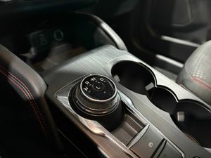 Ford Kuga ST-LINE 2.5 DURATEC PHEV 165KW AUTO ST-LINE 1.5T ECOBOOST 110KW (150CV) ALFOMBRILLAS DE MALETERO REVERSIBLE^PAQUETE TECH^RUEDA DE REPUESTO MINI^CABLE DE CARGA PÚBLICA CON BOLSA^  - Foto 13