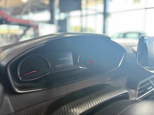 Peugeot 208 ALLURE	73KW (100CV) TAPICERÍA COZY GRIS MÓDENA CON PESPUNTES MENTOLADOS  - Foto 18