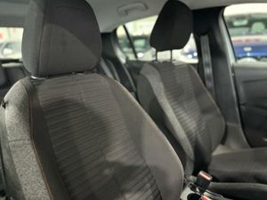 Peugeot 208 ALLURE	73KW (100CV) TAPICERÍA COZY GRIS MÓDENA CON PESPUNTES MENTOLADOS  - Foto 14
