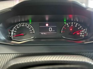 Peugeot 208 ALLURE	73KW (100CV) TAPICERÍA COZY GRIS MÓDENA CON PESPUNTES MENTOLADOS  - Foto 18