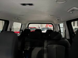 Hyundai Staria 2.2 CRDI Maxx 9S 9 PLAZAS  - Foto 23