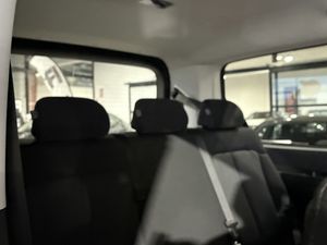 Hyundai Staria 2.2 CRDI Maxx 9S 9 PLAZAS  - Foto 35