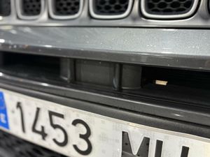 Jeep Renegade EHYBRID 1.5 96KW(130CV) LIMITED ATX GRAPHITE GREY (METALIZADO)	TELA NEGRO  - Foto 22