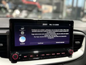 Kia XCeed 1.0 T-GDI BUSINESS 74KW 100CV BLACK PEARL (METALIZADO)	TELA NEGRA  - Foto 25