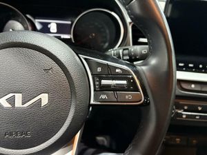 Kia XCeed 1.0 T-GDI BUSINESS 74KW 100CV BLACK PEARL (METALIZADO)	TELA NEGRA  - Foto 14