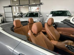 Mercedes Clase E CABRIO E 220 D PAQUETE ADVANTAGE^PAQUETE PREMIUM^PAQUETE PREMIUM PLUS^  - Foto 31
