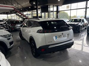Peugeot 2008 ALLURE PACK PURETECH 130 S&S 6 VEL. MAN TAPICERÍA COZY NEGRO CON PESPUNTES EN AZUL  - Foto 5