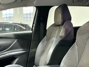 Peugeot 5008 ALLUR	1.2 PURETECH 96KW S&S ALLURE EAT8   - Foto 11