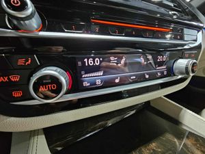 BMW Serie 5 BMW M550i xDrive Berlina M perfonmance  - Foto 24