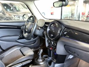 MINI Cooper COOPER 5 PUERTAS ENIGMATIC BLACK METALIZADA	TELA FIREWORK CARBON BLACK  - Foto 22