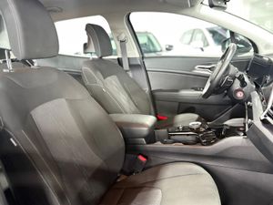 Kia Sportage 1.6 T-GDI HEV 158KW (215CV) DRIVE 4X2 BLACK PEARL (METALIZADO  - Foto 51