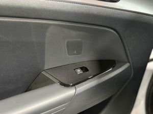 Kia Sportage 1.6 T-GDI HEV 158KW (215CV) DRIVE 4X2 BLACK PEARL (METALIZADO  - Foto 25