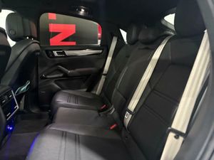 Porsche Cayenne Coupé E-Hybrid Platinum Edition   - Foto 20