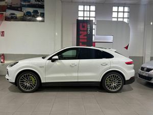 Porsche Cayenne Coupé E-Hybrid Platinum Edition   - Foto 9