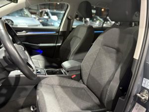 Volkswagen Golf Life 1.5 eTSI DSG   - Foto 22