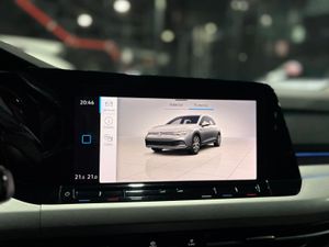 Volkswagen Golf Life 1.5 eTSI DSG   - Foto 46