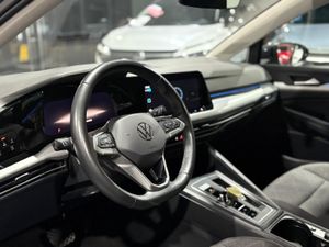 Volkswagen Golf Life 1.5 eTSI DSG   - Foto 19