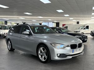 BMW Serie 3 318d TOURING   - Foto 25