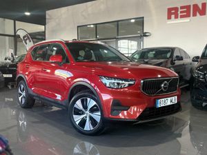 Volvo XC40 1.5 T2 Core Auto ROJO FUSION  - Foto 2