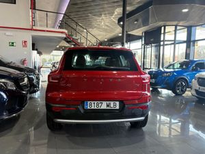 Volvo XC40 1.5 T2 Core Auto ROJO FUSION  - Foto 5