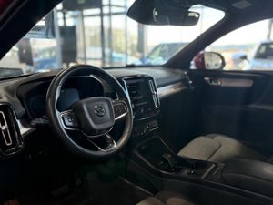 Volvo XC40 1.5 T2 Core Auto ROJO FUSION  - Foto 20