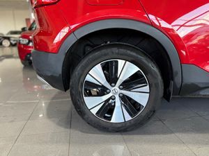 Volvo XC40 1.5 T2 Core Auto ROJO FUSION  - Foto 9