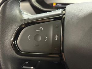 Lynk & Co 01 BASE	1.5 PHEV PINTURA METALIZADA NEGRA	TAPICERÍA NEGRA Y AZUL  - Foto 12