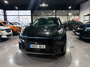 Lynk & Co 01 BASE	1.5 PHEV PINTURA METALIZADA NEGRA	TAPICERÍA NEGRA Y AZUL  - Foto 5