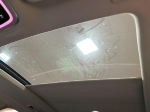 Lynk & Co 01 BASE	1.5 PHEV PINTURA METALIZADA NEGRA	TAPICERÍA NEGRA Y AZUL  - Foto 30