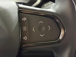 Lynk & Co 01 BASE	1.5 PHEV PINTURA METALIZADA NEGRA	TAPICERÍA NEGRA Y AZUL  - Foto 13