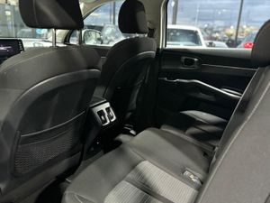 Kia Sorento  1.6 TGDi HEV Drive 4x2 7pl HIBRIDO  - Foto 18