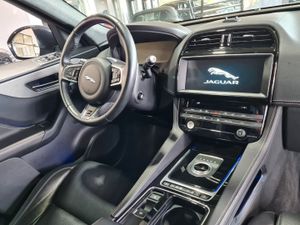 Jaguar F-Pace Jaguar F-Pace 3.0 D S 4WD Aut. 300Hp ... Pano LED-Xenon Navi Sport-Leather Camera KeylessGo Klima PDC   - Foto 11