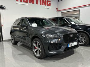 Jaguar F-Pace Jaguar F-Pace 3.0 D S 4WD Aut. 300Hp ... Pano LED-Xenon Navi Sport-Leather Camera KeylessGo Klima PDC   - Foto 3