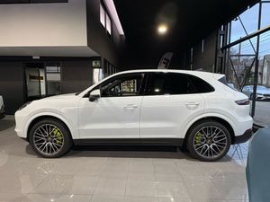 Porsche Cayenne E-Hybrid   - Foto 3