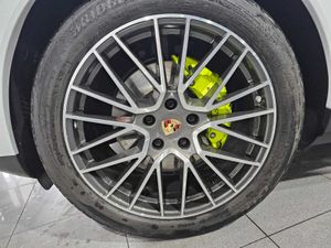 Porsche Cayenne E-Hybrid   - Foto 35