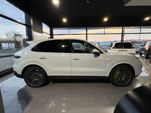 Porsche Cayenne E-Hybrid   - Foto 6