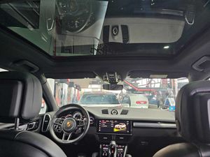 Porsche Cayenne E-Hybrid   - Foto 12