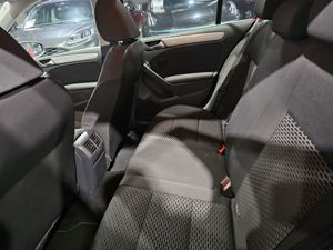 Volkswagen Golf 2.0TDI 1150V SPORT   - Foto 17
