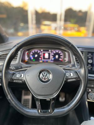 Volkswagen T-Roc 2.0 TFSI  - Foto 8