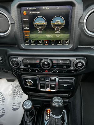 Jeep Wrangler Unlimited JL SAHARA  - Foto 6