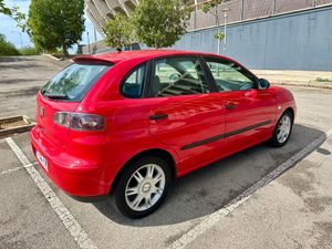 Seat Ibiza TDI 80CV Reference  - Foto 7